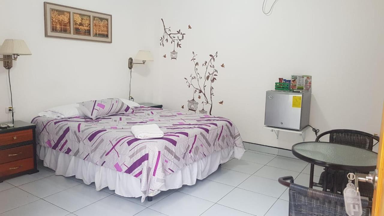 אסמרלדס Hotel Las Palmas מראה חיצוני תמונה